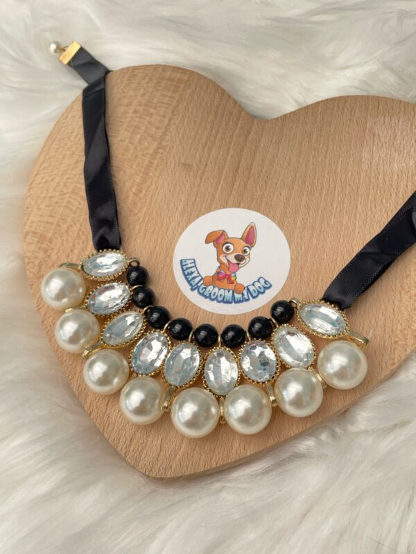 Pearls Collar
